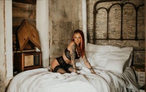 OnlyFans हेडर तस्वीर milfmoneyhoney