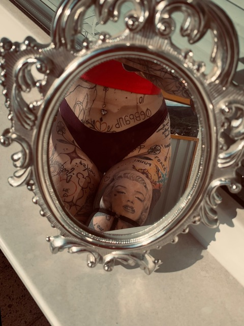 Снимка на заглавие на OnlyFans misaauxt