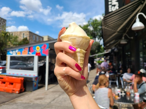 OnlyFans 헤더 사진 missionicecream