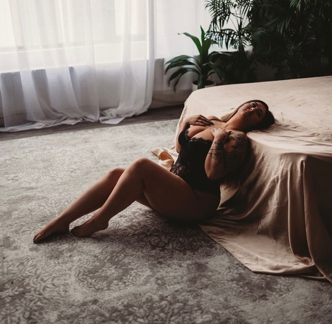 OnlyFans Titelbild missvegacruz