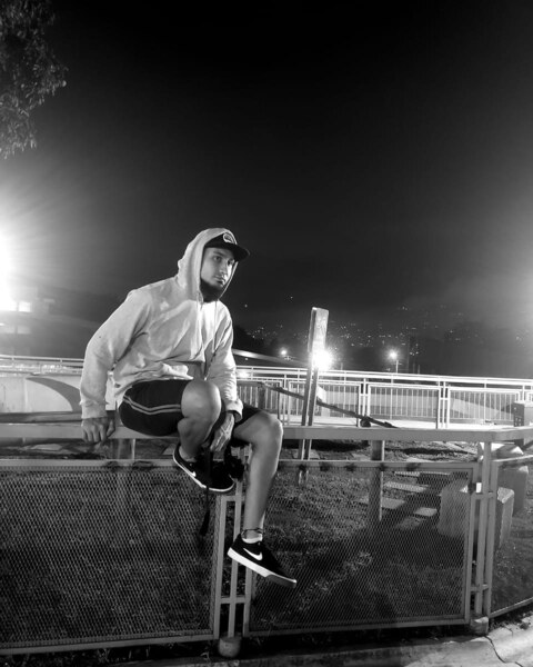 OnlyFansヘッダー写真 monvalx