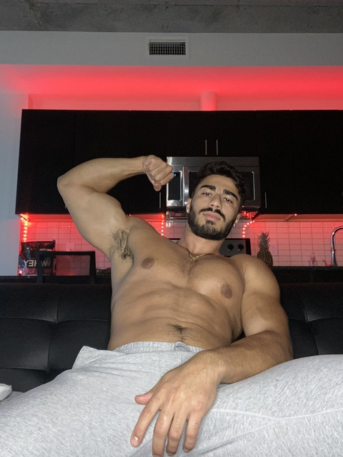Image d'en-tête OnlyFans mosaffari