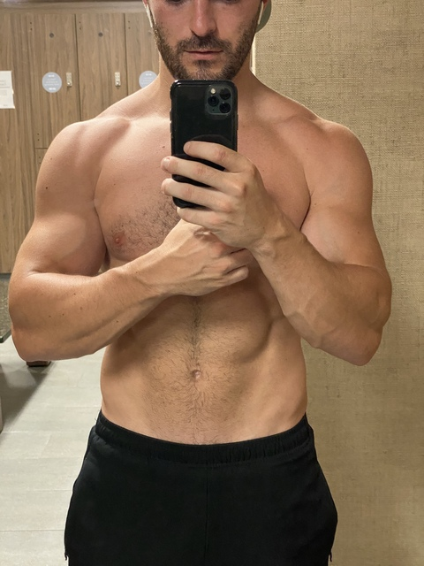 OnlyFansヘッダー写真 musclemike5