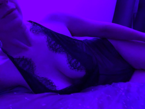 Gambar header OnlyFans mxvioletvamp