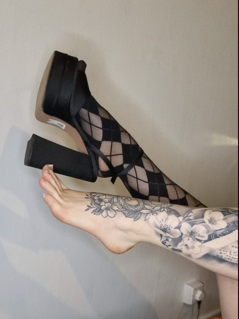 OnlyFans üst resmi myaloryn