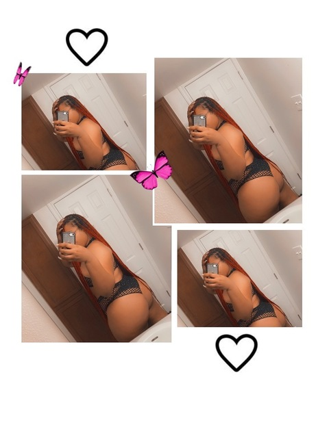 OnlyFansヘッダー写真 myrahx