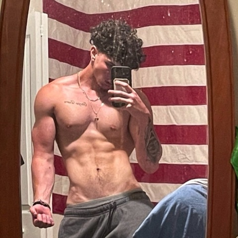 OnlyFans üst resmi nategold.x