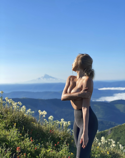 Image d'en-tête OnlyFans needynovember