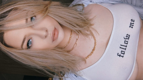 Imagen de encabezado de OnlyFans de neevilicious