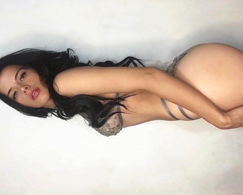 OnlyFans Titelbild ninoskamilleri