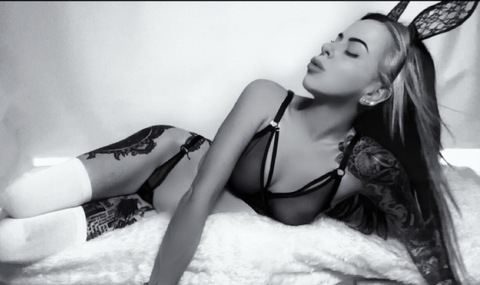 OnlyFans kopafbeelding oneandonlysarahmareefree