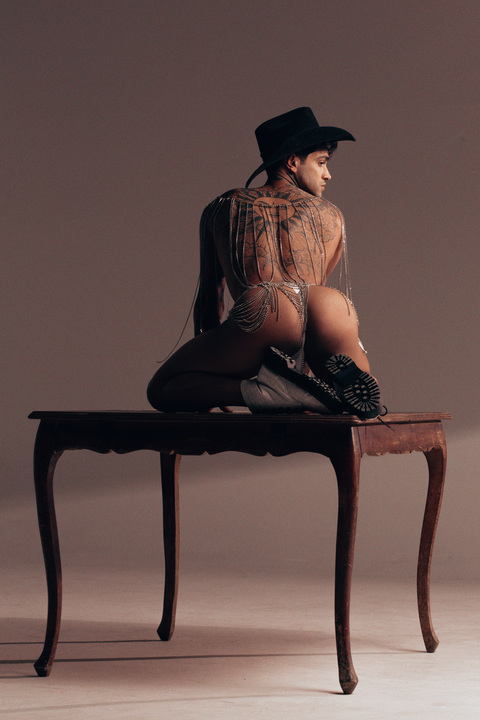 Image d'en-tête OnlyFans oparanoiaviva