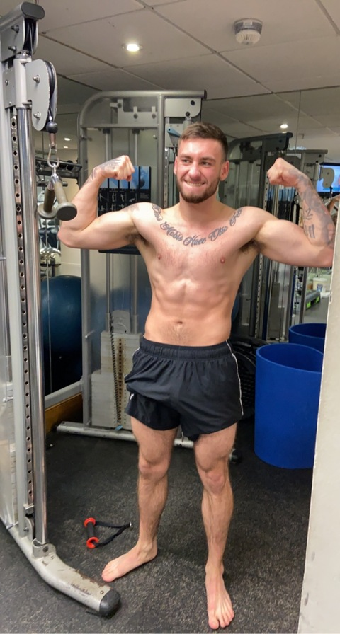 OnlyFans हेडर तस्वीर paulyb1