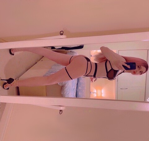 Image d'en-tête OnlyFans pennylittlekitten