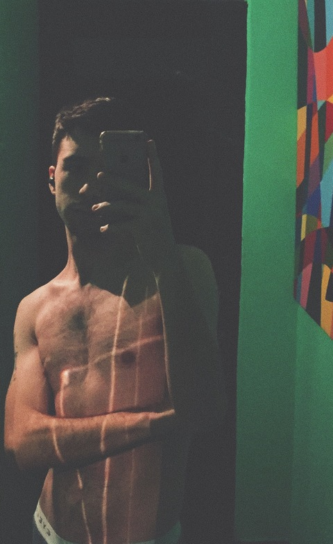 Снимка на заглавие на OnlyFans poison