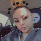 ओन्लीफैंस प्रोफाइल चित्र poseessence