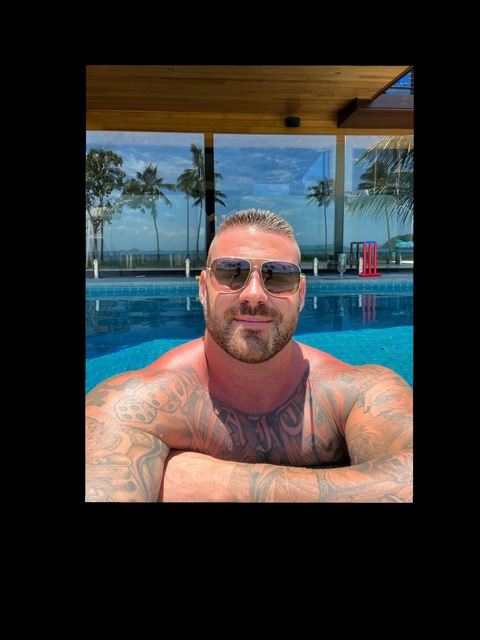 OnlyFans üst resmi primal_instincts1