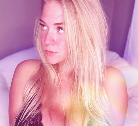 Gambar header OnlyFans queenblew