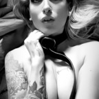 ओन्लीफैंस प्रोफाइल चित्र rebellefleur3