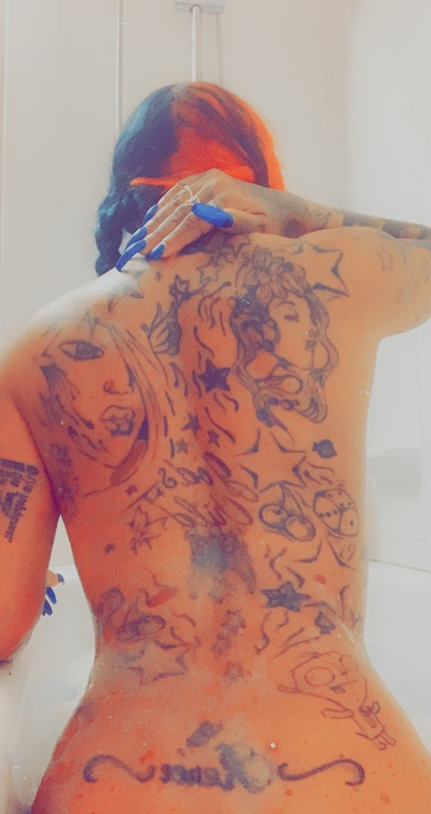 OnlyFans header picture reneetatted