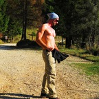 OnlyFansのプロフィール写真roscopolar