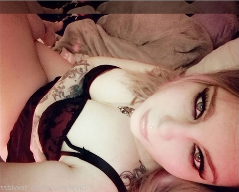 Image d'en-tête OnlyFans rs_sexvidzz