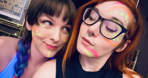 Gambar header OnlyFans rubyandkiwi