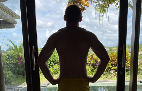 OnlyFansヘッダー写真 russianbolt_free