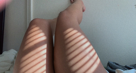 OnlyFansヘッダー写真 saddestdoll