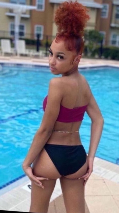 Imagen de encabezado de OnlyFans de saniah2freaky