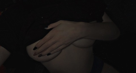 Image d'en-tête OnlyFans saturns