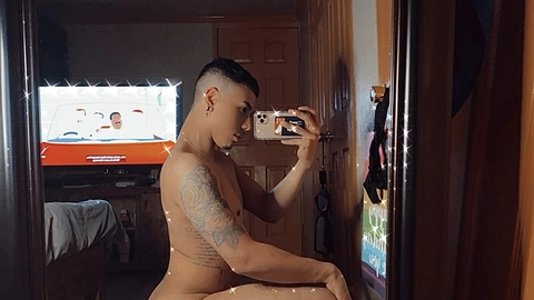 OnlyFans üst resmi saynate