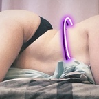 OnlyFansのプロフィール写真scarletforyou