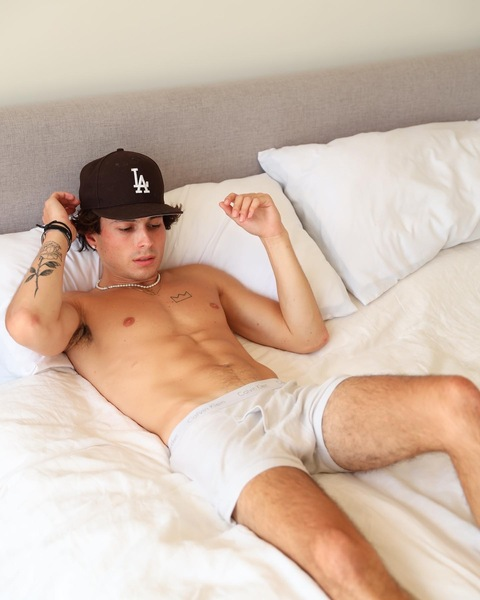 OnlyFans üst resmi seanschutt