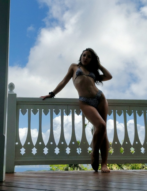 OnlyFans हेडर तस्वीर serenitygfe