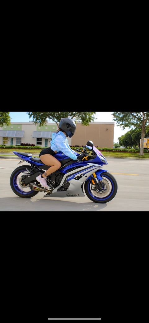 Immagine di copertina OnlyFans serrahthebiker