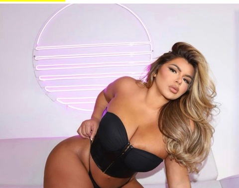 Imagen de encabezado de OnlyFans de shellraven