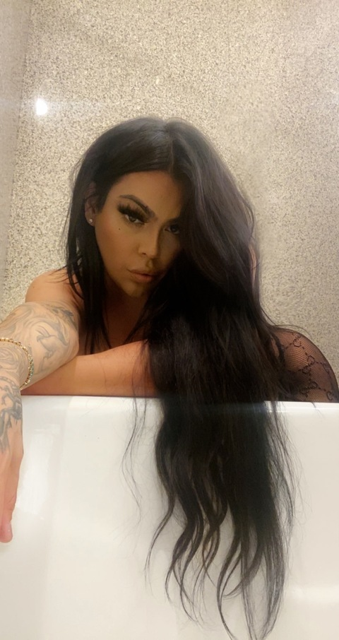 OnlyFans Titelbild shesnotmia