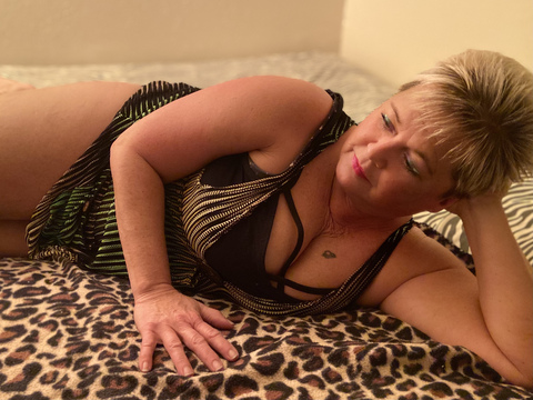 OnlyFans üst resmi sinfulandlluscious