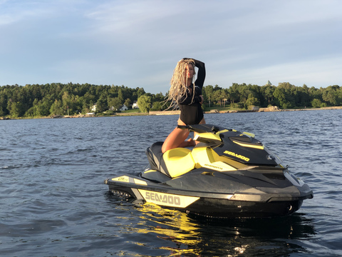 OnlyFans 헤더 사진 snowwhite_101