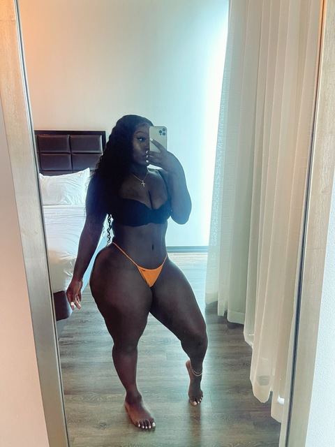 OnlyFans Titelbild sooochocolate