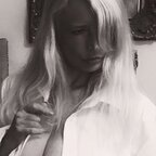 ओन्लीफैंस प्रोफाइल चित्र suesimmonds