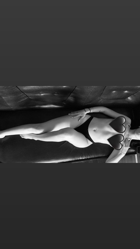 Снимка на заглавие на OnlyFans taniaaa14