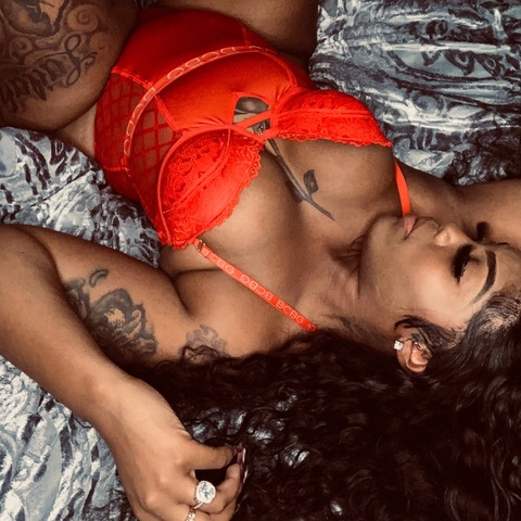 OnlyFans 헤더 사진 tastebri