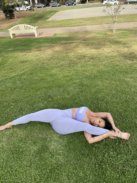 OnlyFansヘッダー写真 therealdimples