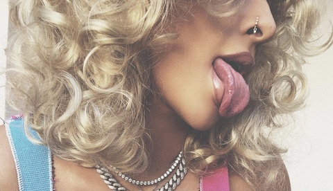 OnlyFansヘッダー写真 therealwinter