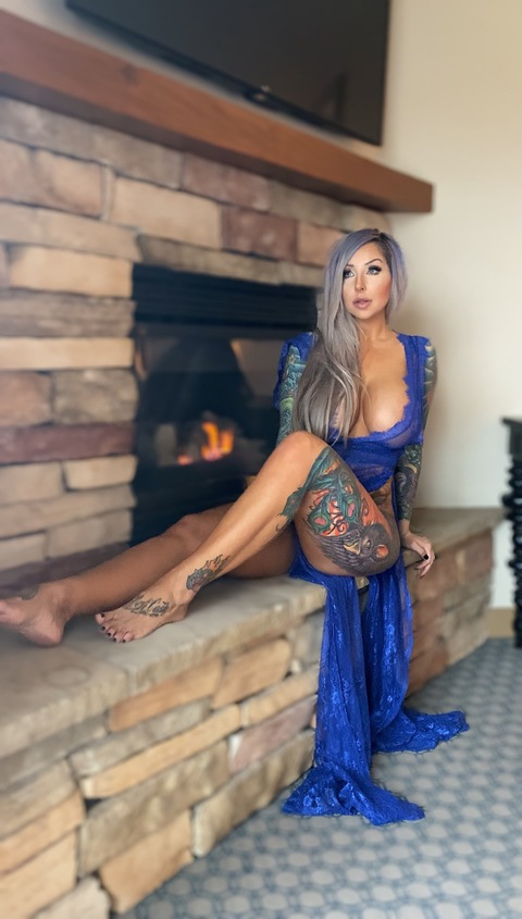 Image d'en-tête OnlyFans thesaucysiren