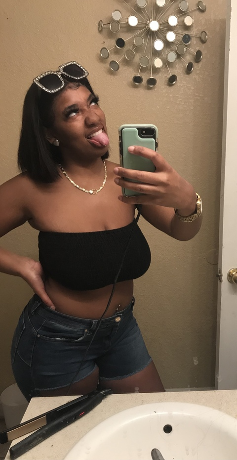 Image d'en-tête OnlyFans timeswithshaunti