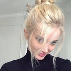 OnlyFansのプロフィール写真tinaqueen95