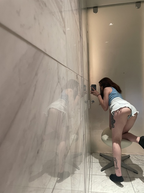 Image d'en-tête OnlyFans tinatinass